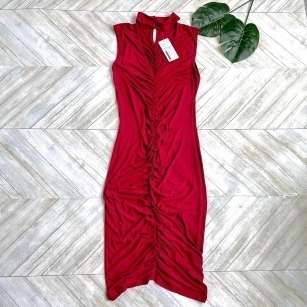 NWT MEASEOR RED RUSHED BODYCON MIDI DRESS SZ MED​